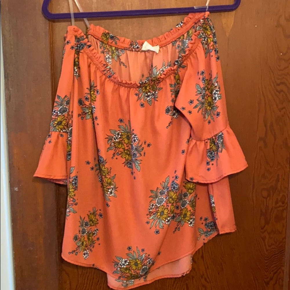 Off the shoulder mid sleeve blouse